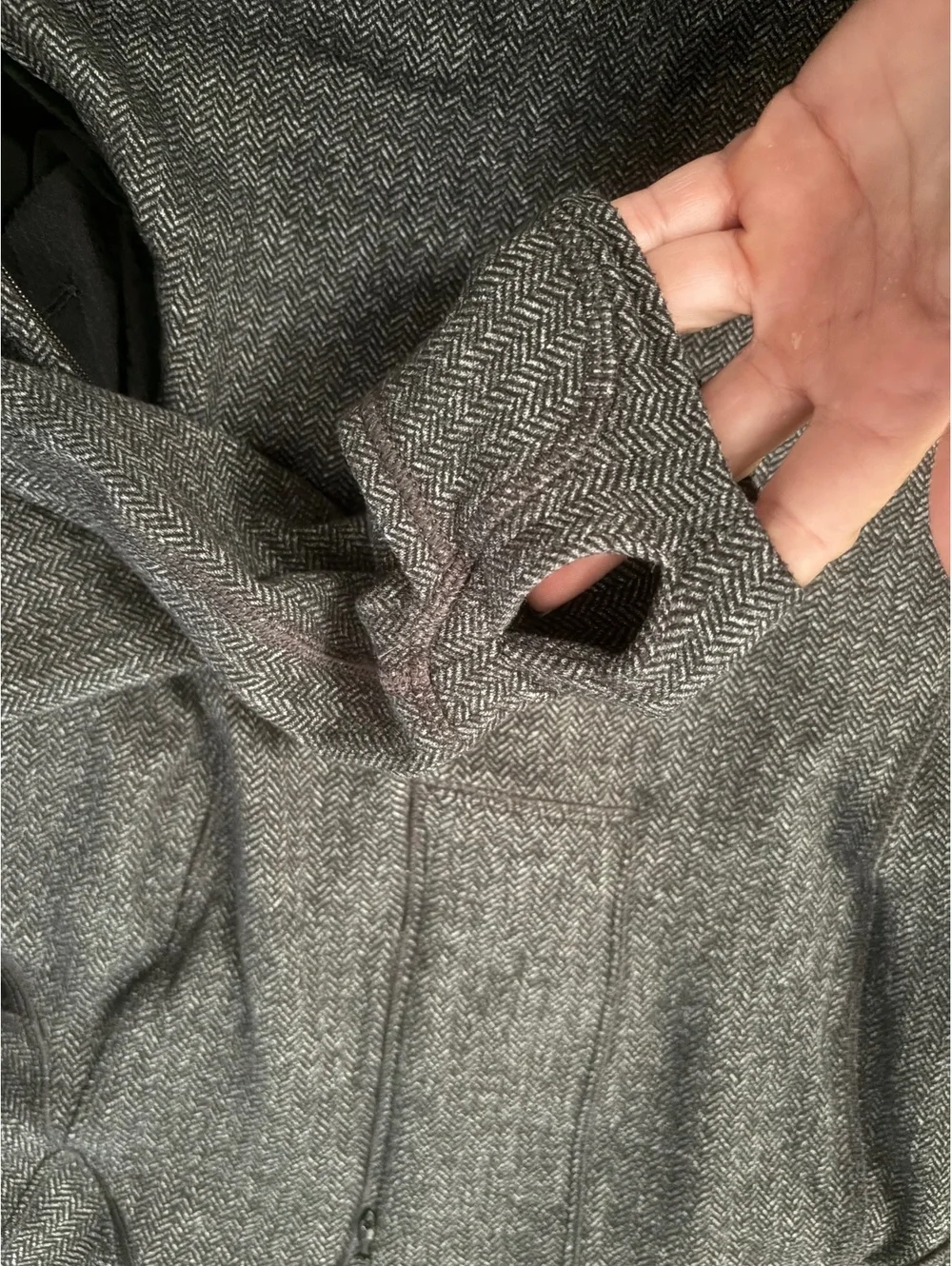 Lululemon Think Fast Pullover Herringbone Cowl Neck Thumb Holes Size 6
